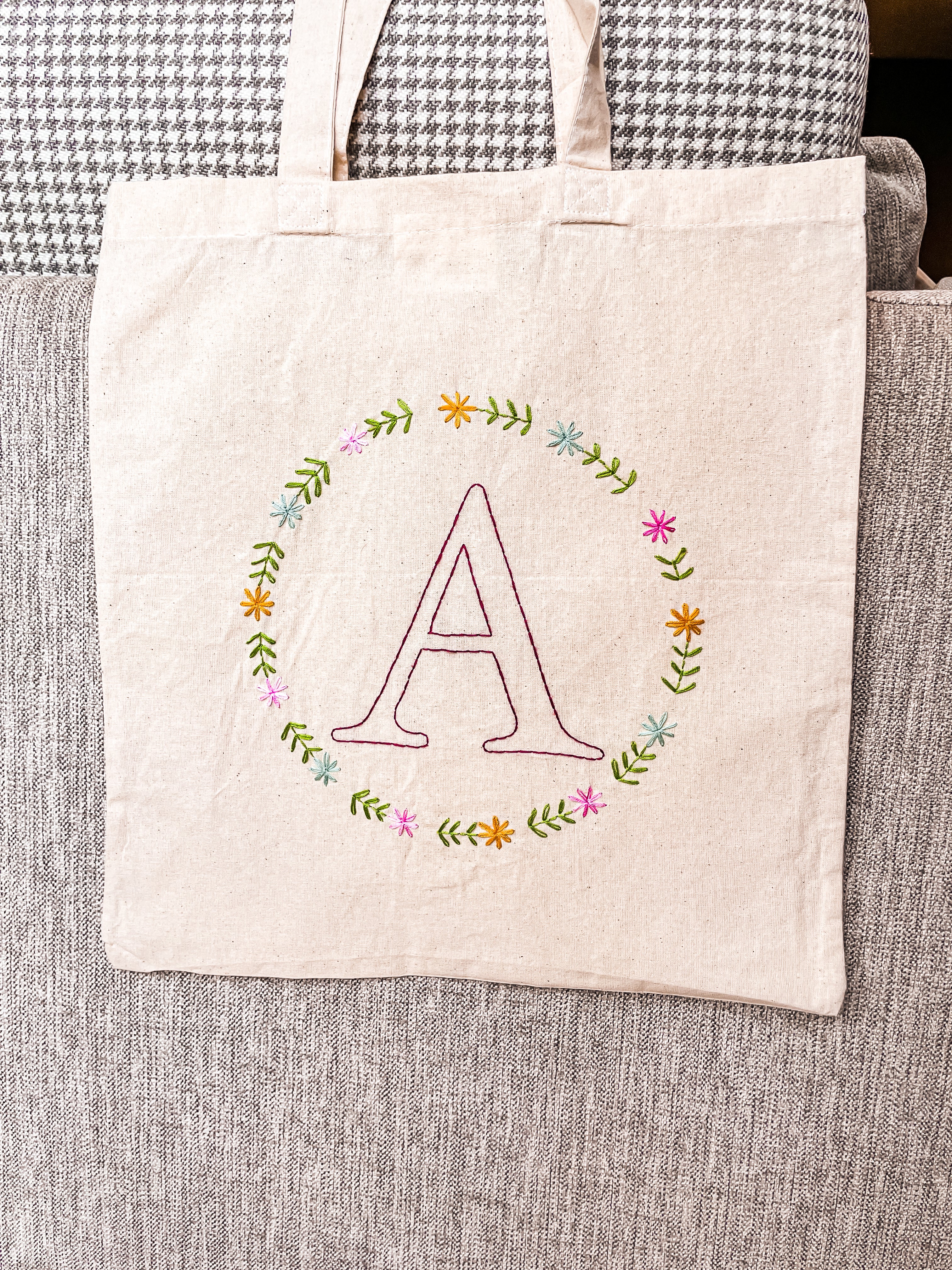 Inicial Tote Bag